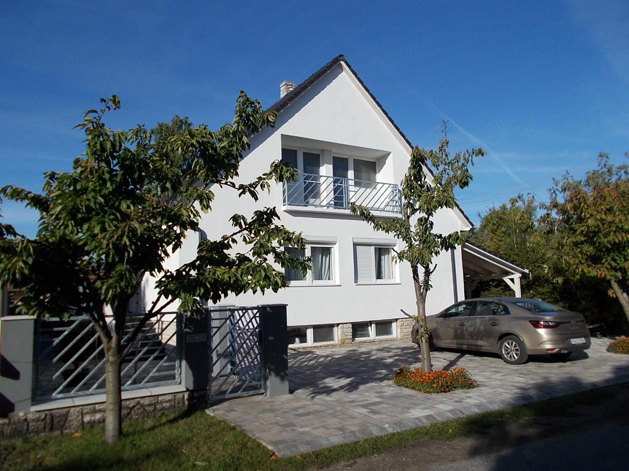 Sub Rosa Two-Bedroom Apartment Balatonfenyves Exterior photo
